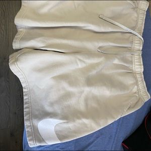 Nike Shorts - Creme color